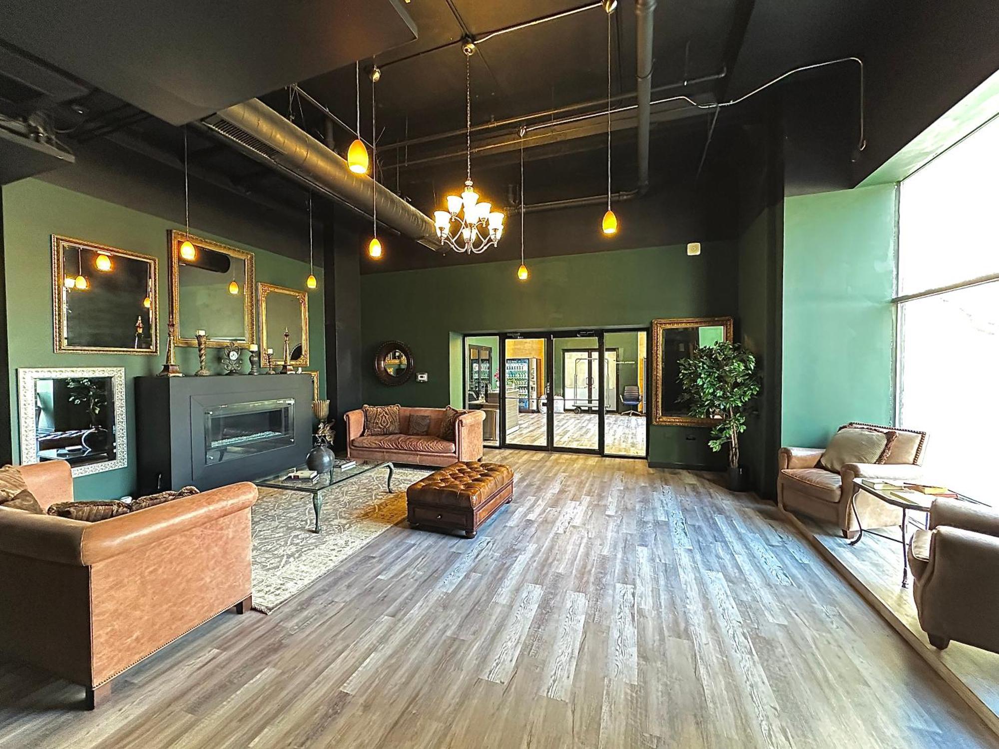 Bright 2Br Luxury Corner Suite With Optional Parking Sleeps 6 Guests Near Mccormick Place And Soldier Field Чикаго Экстерьер фото