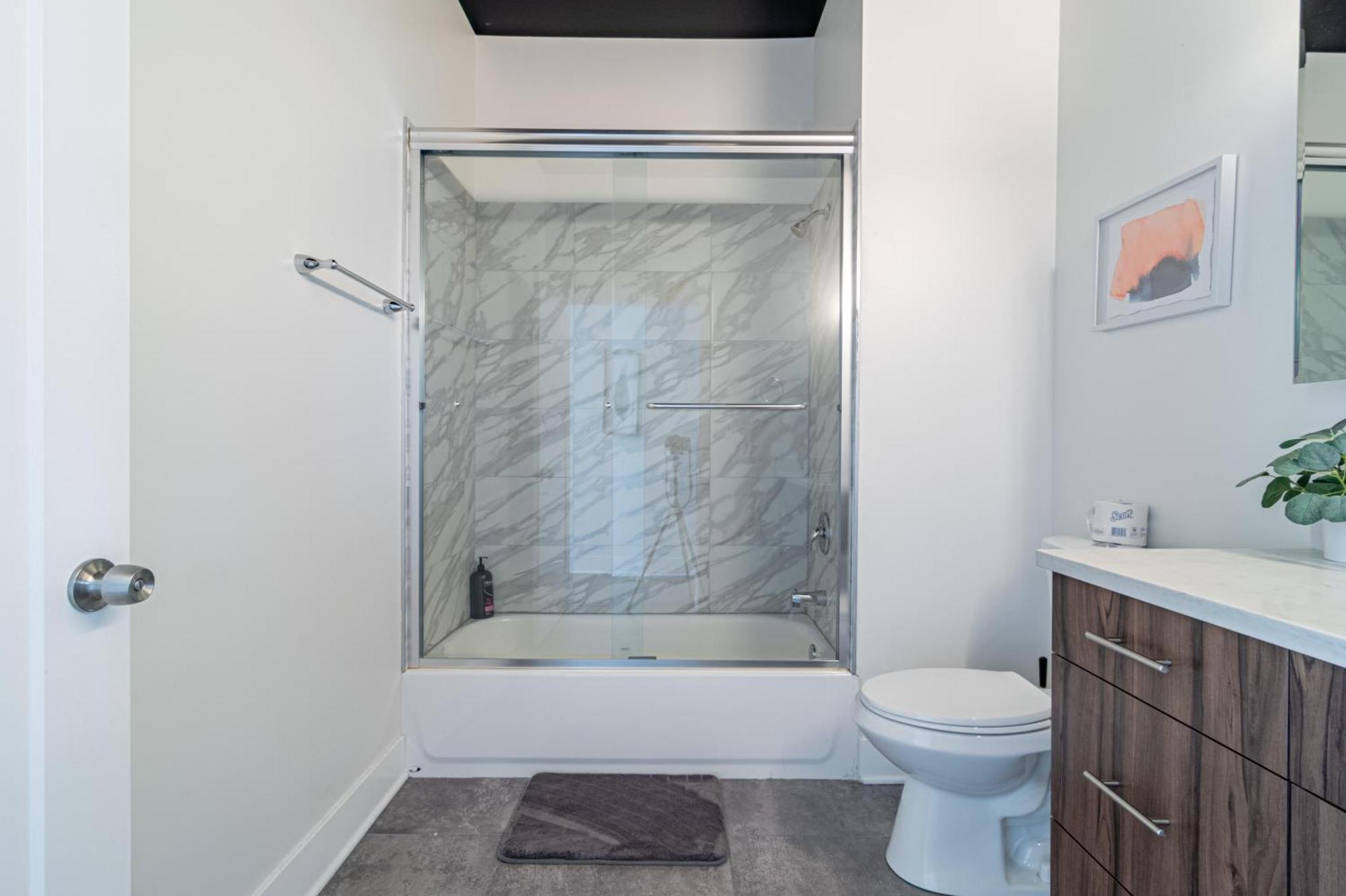 Bright 2Br Luxury Corner Suite With Optional Parking Sleeps 6 Guests Near Mccormick Place And Soldier Field Чикаго Экстерьер фото